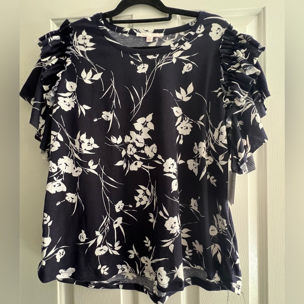 NWT- Stella & Ginger short puffy sleeves, round neck in size 1X.